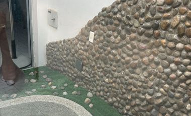 BONITA CASA AMOBLADA EN VENTA CON 5 DORMITORIOS UBICADA EN PUNTA CARNERO