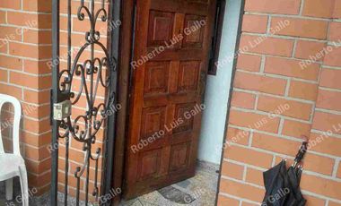 Vendo casa 2o. piso en manrique oriental cerca al parque Gaitán