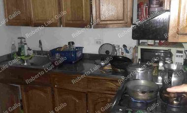 Vendo casa 2o. piso en manrique oriental cerca al parque Gaitán