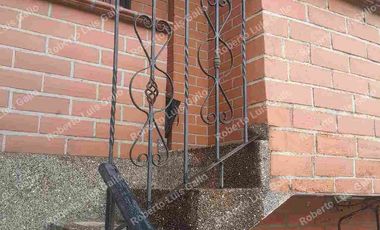 Vendo casa 2o. piso en manrique oriental cerca al parque Gaitán