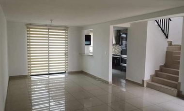 CASA EN RENTA BOSQUES DE ICA ZINACANTEPEC
