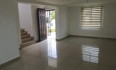 CASA EN RENTA BOSQUES DE ICA ZINACANTEPEC