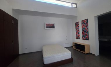 Via a la Costa, Renta de Casa de 4 Dormitorios con Piscina y Hermosas Áreas Verdes con Vista al Lago
