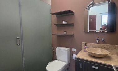 Via a la Costa, Renta de Casa de 4 Dormitorios con Piscina y Hermosas Áreas Verdes con Vista al Lago