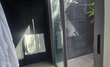Via a la Costa, Renta de Casa de 4 Dormitorios con Piscina y Hermosas Áreas Verdes con Vista al Lago