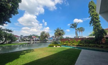 Via a la Costa, Renta de Casa de 4 Dormitorios con Piscina y Hermosas Áreas Verdes con Vista al Lago