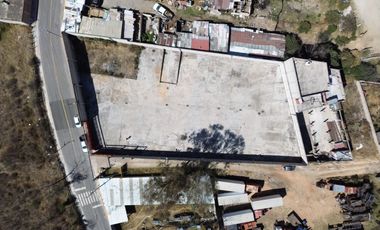 se renta patio en Naucalpan por cipreses patio de maniobras piso de concreto y barda de 5 metros