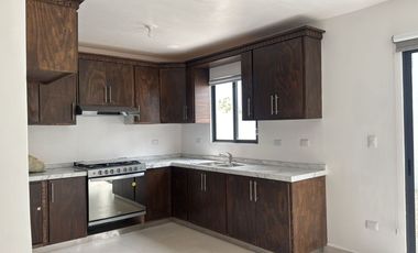 RENTA DE CASA EN PUERTA JARDIN APODACA N.L.