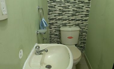 Casa de alquiler en la Urbanización La Perla, 3 dormitorios, 3 parqueos.