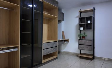 Propiedad comercial en venta con dos entradas, sobre la Autopista Rumiñahui, parqueadero para 20 vehículos, Valle de Los Chillos, Quito