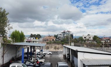 Terreno en venta en Ambato ideal para locales + departamentos o Bodegas en Av. Indoamérica, sector Izamba vía Quito
