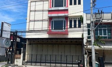 Disewakan Ruko Strategis 3 Lantai di Jalan Kaliurang KM 5 Pusat Bisnis & Mahasiswa Yogyakarta