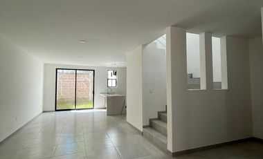 CASA EN VENTA EN XILOTZINGO
