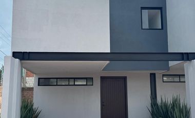 CASA EN VENTA EN XILOTZINGO