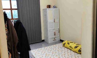 Dijual Rumah 3 Lantai di Perum Secang