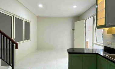 Dijual Rumah Baru 2 Lantai Free Kitchen Set dekat ke Toll BSD