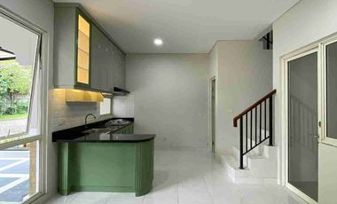 Dijual Rumah Baru 2 Lantai Free Kitchen Set dekat ke Toll BSD