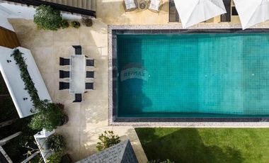 STUNNING 4-BEDROOM SEAVIEW VILLA FOR SALE