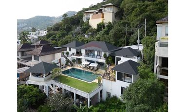 STUNNING 4-BEDROOM SEAVIEW VILLA FOR SALE