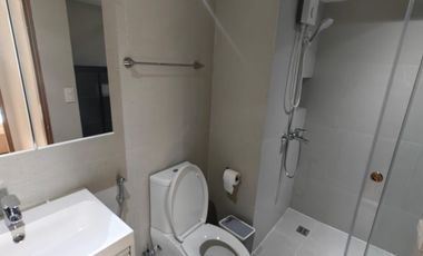 Spacious 1BR Furnished with Balcony & Parking The Connor at Greenhills For Rent San Juan