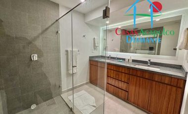 Casa con 5 recámaras, terraza con alberca privada y jardín