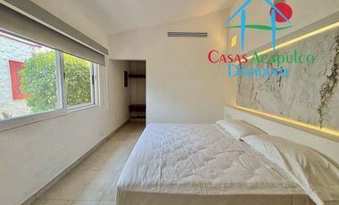 Casa con 5 recámaras, terraza con alberca privada y jardín