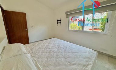 Casa con 5 recámaras, terraza con alberca privada y jardín