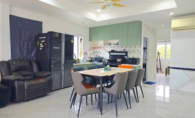 Modern 5-Bedroom Pool Villa in Prime Bophut