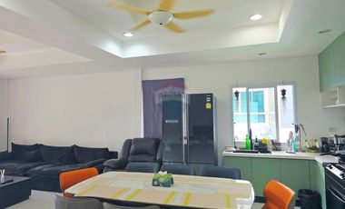 Modern 5-Bedroom Pool Villa in Prime Bophut