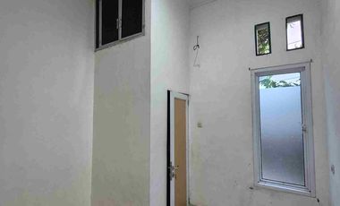 Disewakan HANYA LT. 1 - rumah pinggir Jl. Sepakat 2