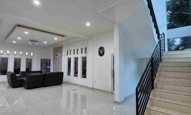 Disewakan HANYA LT. 1 - rumah pinggir Jl. Sepakat 2