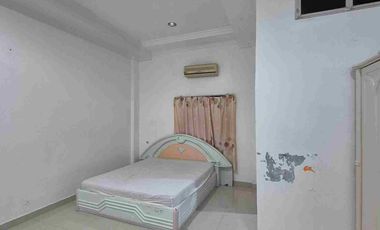 Disewakan HANYA LT. 1 - rumah pinggir Jl. Sepakat 2