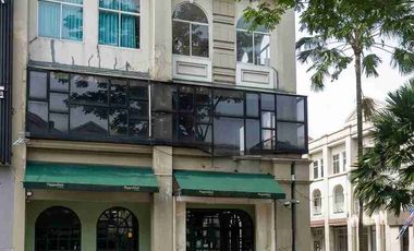 Disewakan Ruko Gandek Hoek dan Badan di Boulevard Grand Galaxy, Bekasi
