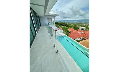 Luxurious 9-Bed Villa with Sea Views in Koh Samui