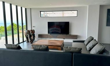 Luxurious 9-Bed Villa with Sea Views in Koh Samui