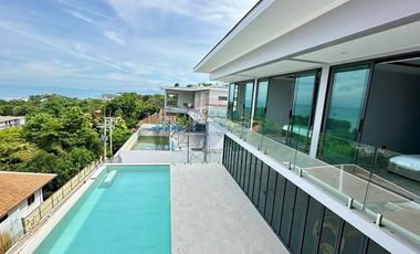 Luxurious 9-Bed Villa with Sea Views in Koh Samui