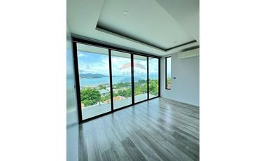 Luxurious 9-Bed Villa with Sea Views in Koh Samui