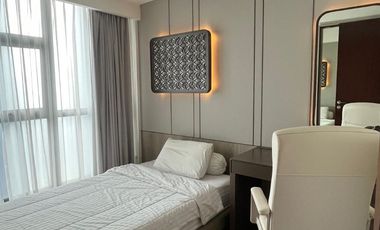 DIJUAL / DISEWAKAN APARTEMEN CASA GRANDE RESIDENCE JAKARTA SELATAN FULL FURNISHID POOL VIEW