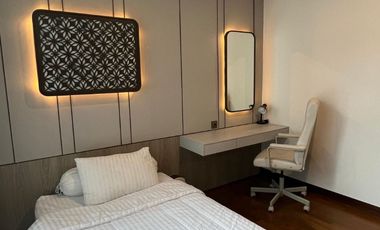 DIJUAL / DISEWAKAN APARTEMEN CASA GRANDE RESIDENCE JAKARTA SELATAN FULL FURNISHID POOL VIEW