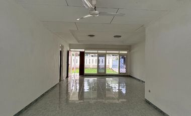 Disewakan Rumah Luas Area Prime Kemang – Cocok untuk Kantor & Hunian