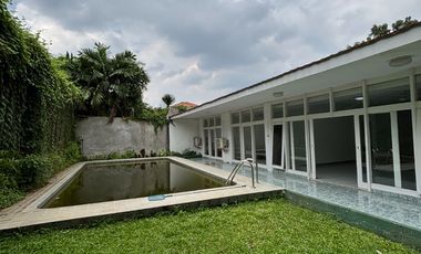 Disewakan Rumah Luas Area Prime Kemang – Cocok untuk Kantor & Hunian