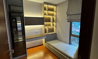Y. DIJUAL APARTEMEN FURNISH MEWAH 3BR HEGARMANAH RESIDENCE BANDUNG PRIVATE LIFT TIPE SAPPHIRE