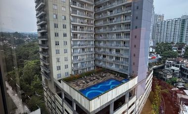 Y. DIJUAL APARTEMEN FURNISH MEWAH 3BR HEGARMANAH RESIDENCE BANDUNG PRIVATE LIFT TIPE SAPPHIRE