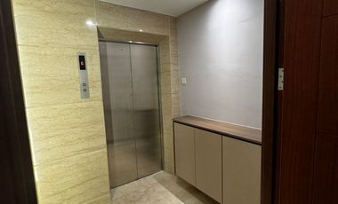Y. DIJUAL APARTEMEN FURNISH MEWAH 3BR HEGARMANAH RESIDENCE BANDUNG PRIVATE LIFT TIPE SAPPHIRE