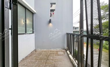 ทาวน์โฮม 3 ชั้น ธนาคลัสเตอร์ ราชพฤกษ์ – สถานีบางพลู ต้นโครงการ แปลงหน้าสวน พร้อมอยู่ ใกล้ MRT สายสีม่วง สถานีบางรักใหญ่
