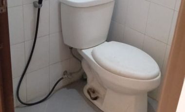 DISEWAKAN RUMAH EKONOMIS DAN LENGKAP DEKAT MERR