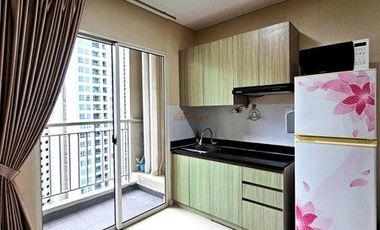 Disewakan 2BR Madison Park Garden View Modern Minimalist Cozy, Dekat Mall Taman Anggrek