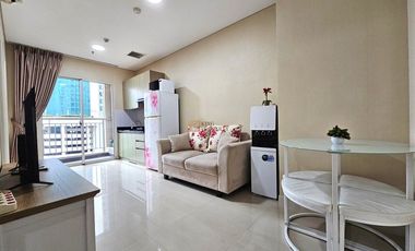 Disewakan 2BR Madison Park Garden View Modern Minimalist Cozy, Dekat Mall Taman Anggrek