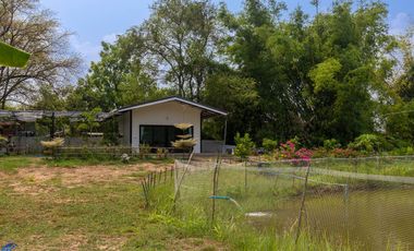 Riverside Pool Villa Farm Resort Phibun Mangsahan