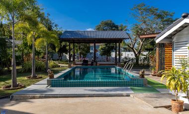 Riverside Pool Villa Farm Resort Phibun Mangsahan